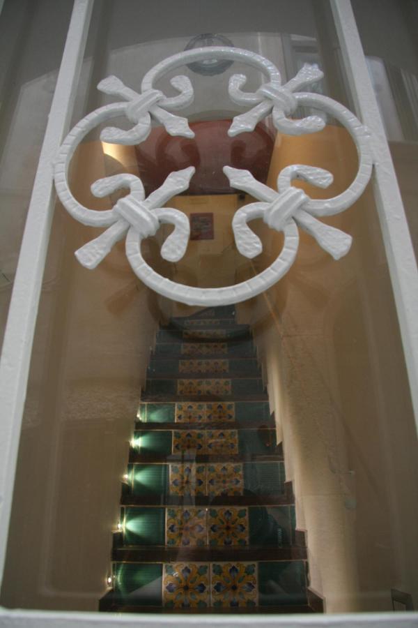 Palazzo Della Poesia Casa Vacanze Salerno Exterior photo